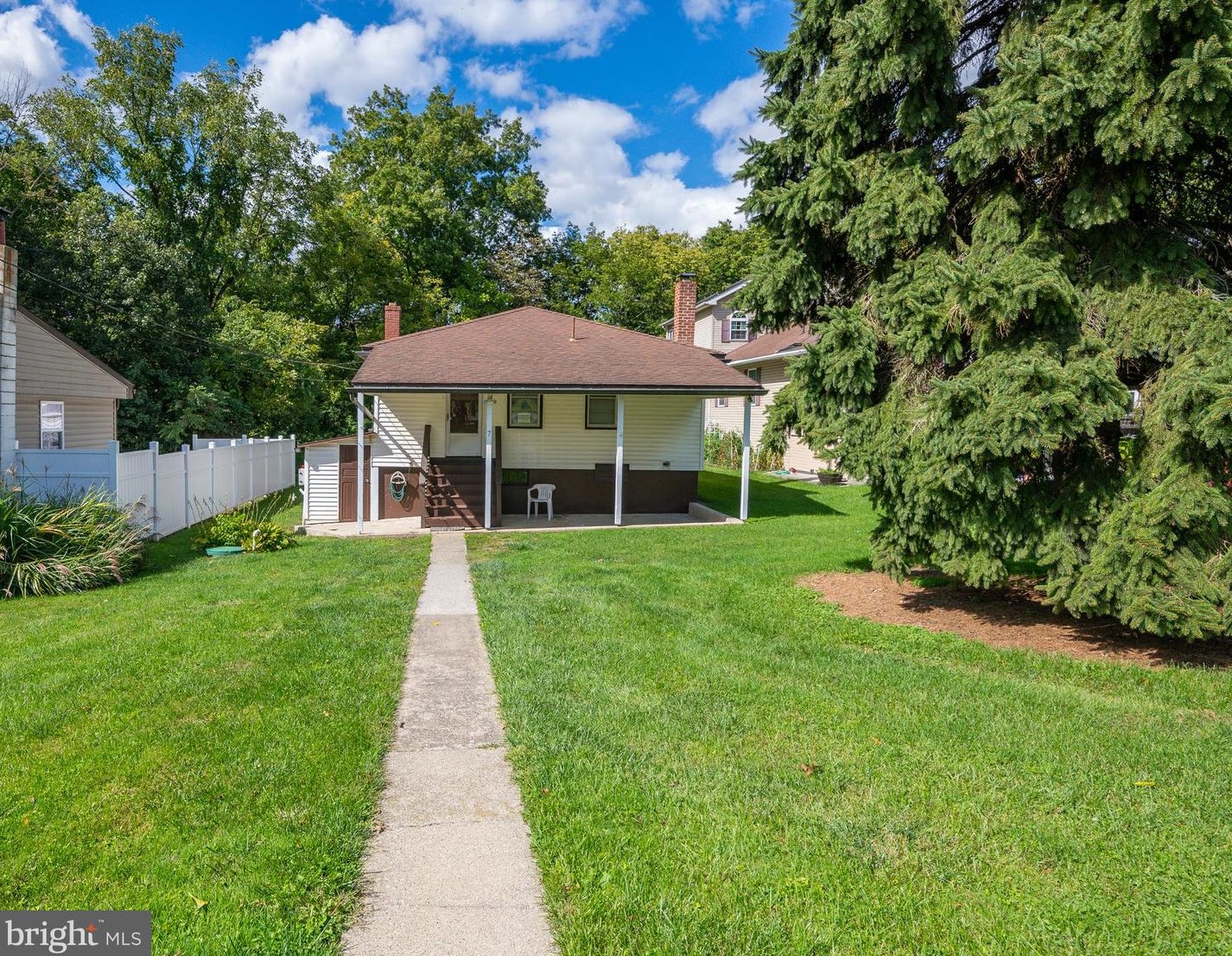7 Berkley Park Rd, Reading, PA 19605-9264