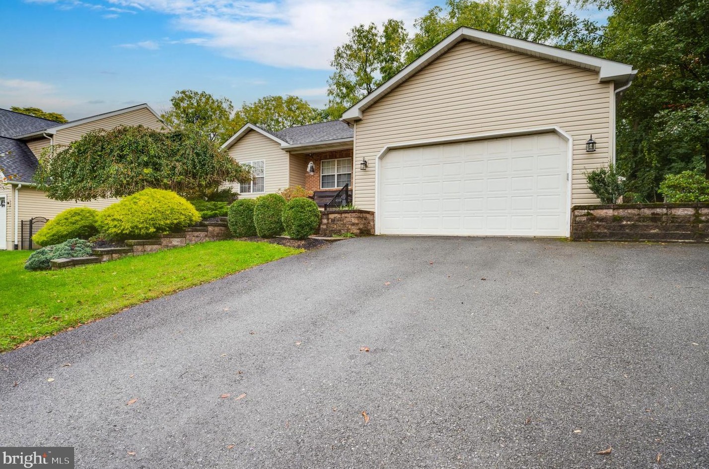 1908 Reading Blvd, Reading, PA 19609-2207