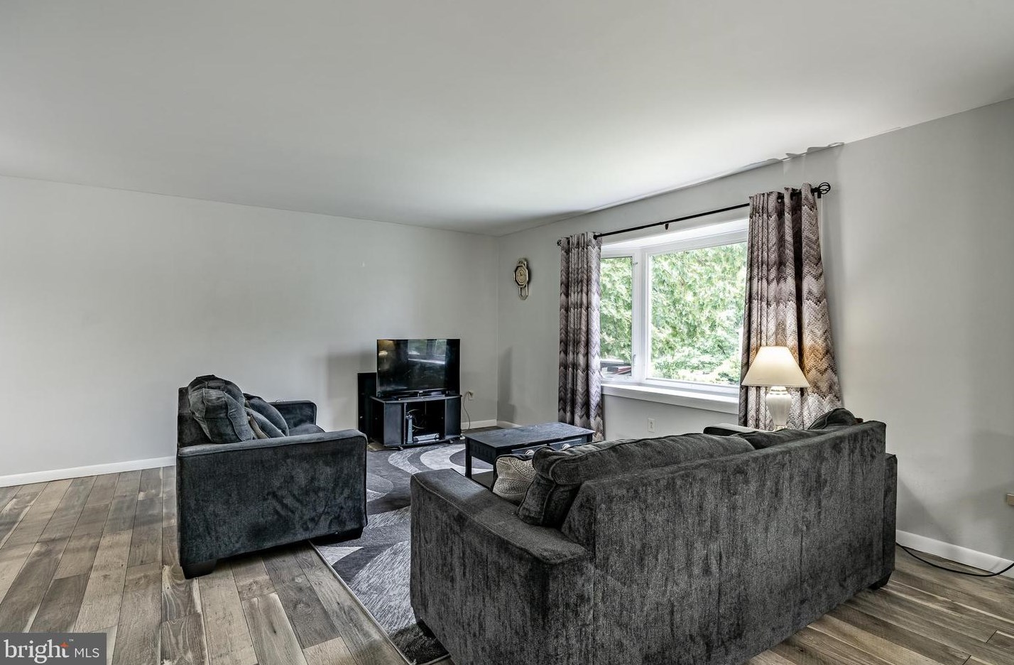 230 Seidel St, Reading, PA 19606-2821