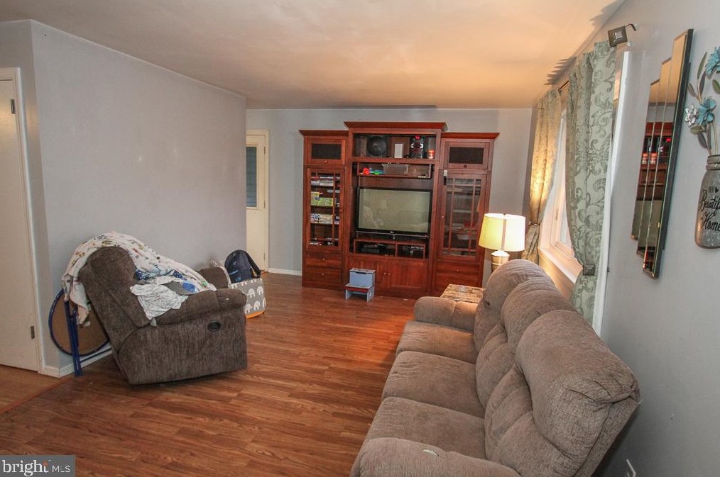 1415 Liggett Ave, Reading, PA 19607