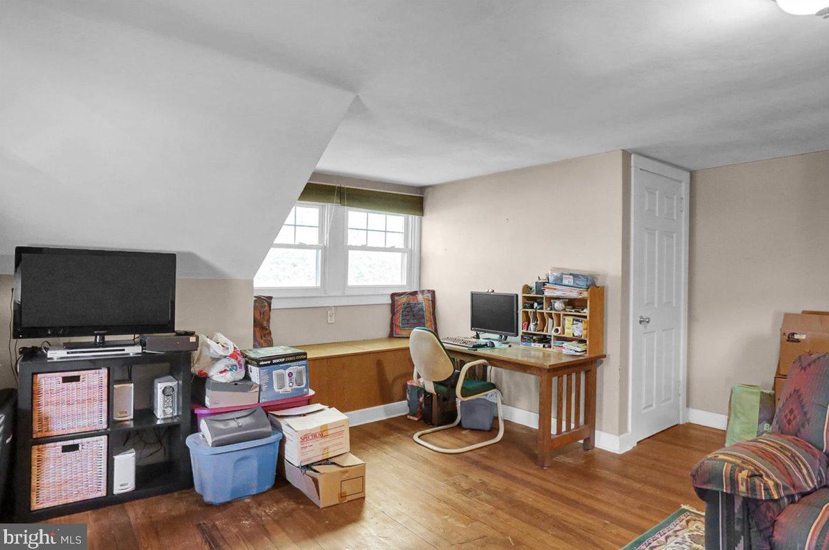 1704 16 St, Reading PA  19604-1620 exterior