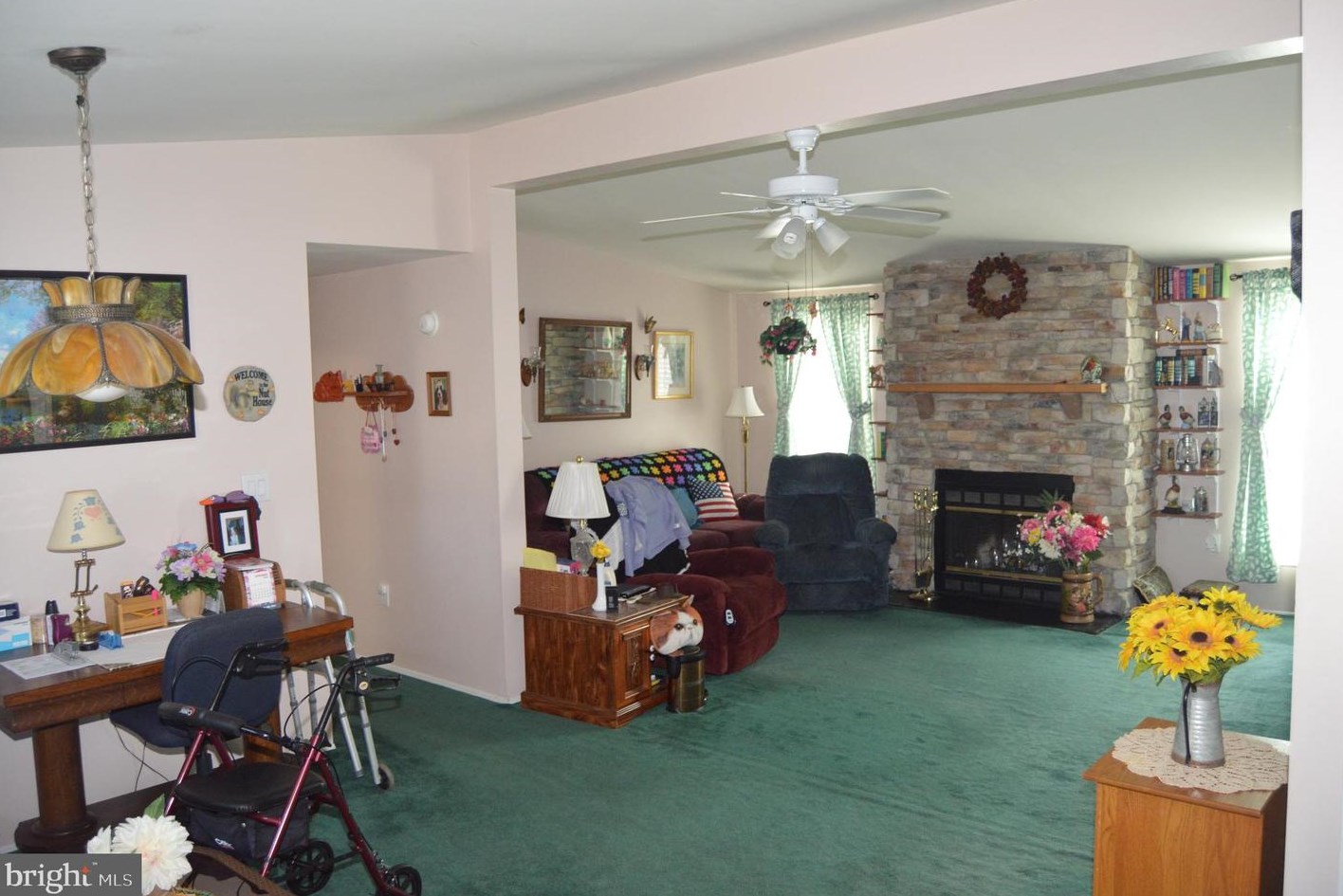 501 Caravelle Ln, Reading, PA 19606