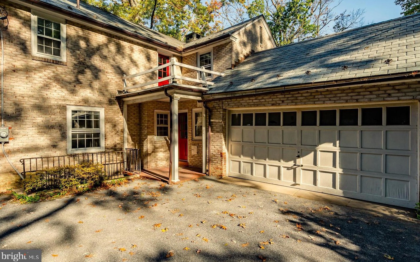 1611 Alsace Rd, Reading PA  19604-1624 exterior