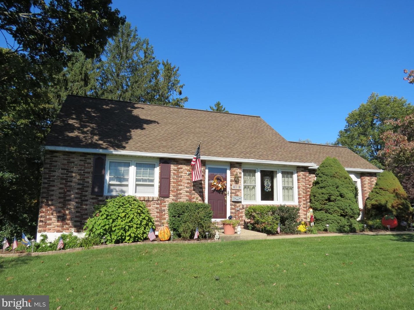13 Dogwood Dr, Douglassville, PA 19518-1513