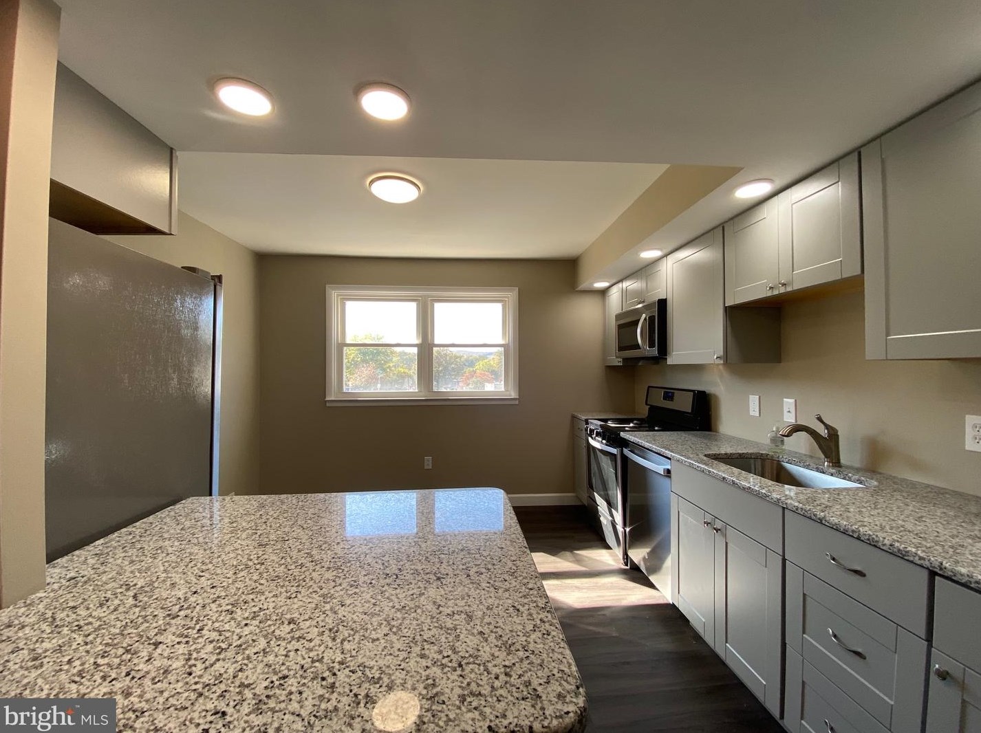 1318 Fox Run, Reading PA  19606-1142 exterior