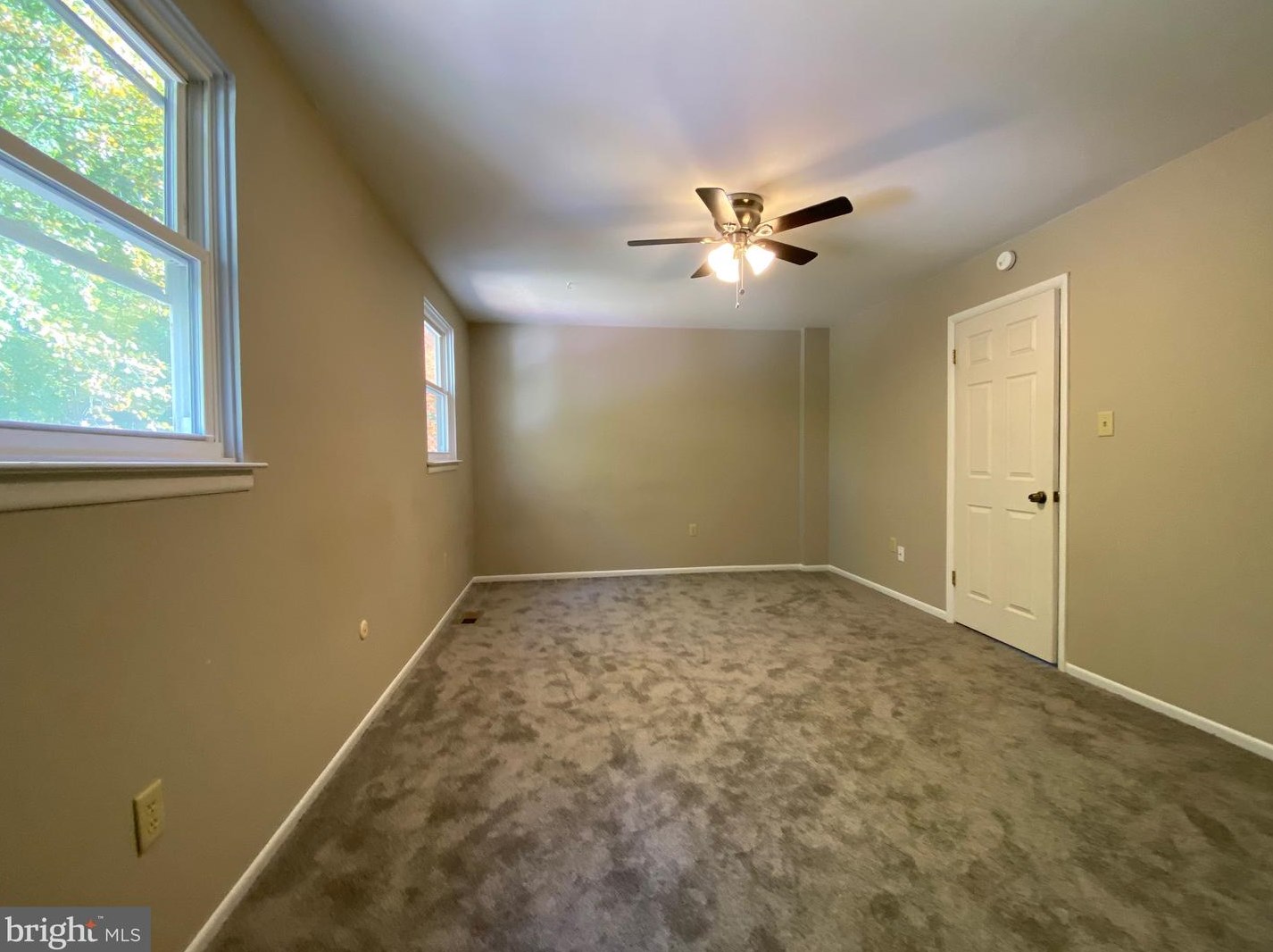 1318 Fox Run, Reading PA  19606-1142 exterior