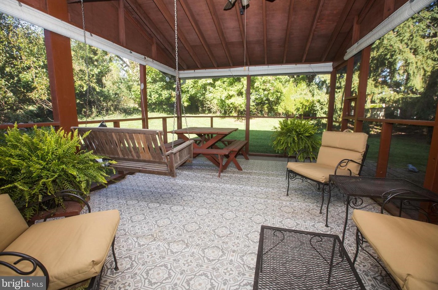 705 Hain Ave, Reading PA 19605-2157 exterior