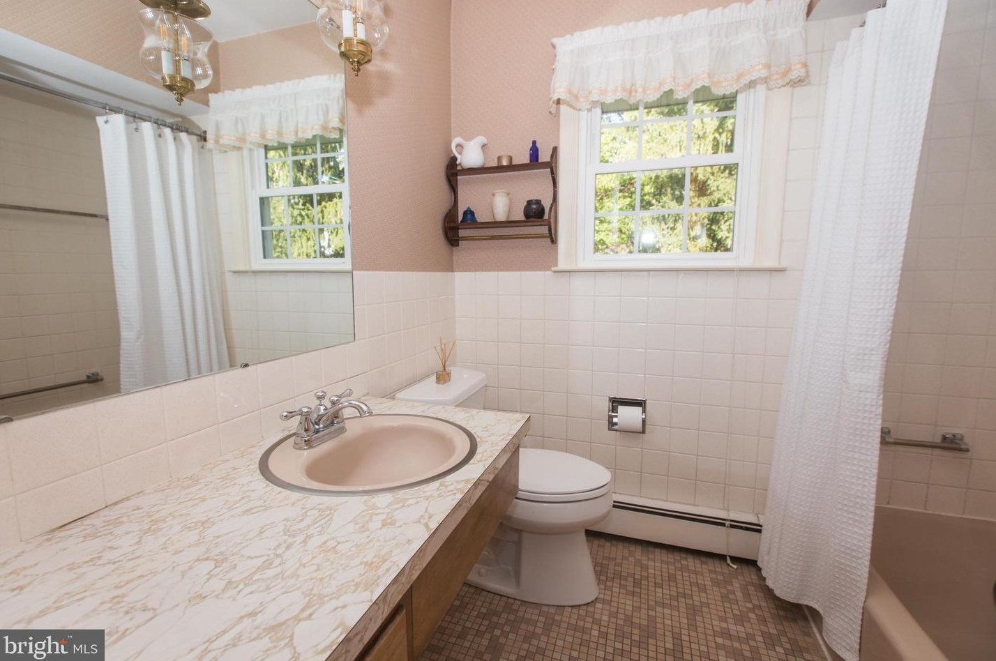 705 Hain Ave, Reading PA 19605-2157 exterior