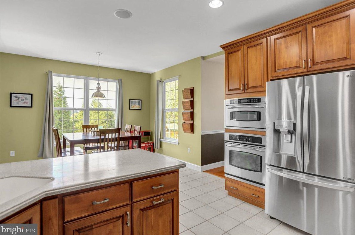 129 Herington Dr, Reading PA 19608-9067 exterior