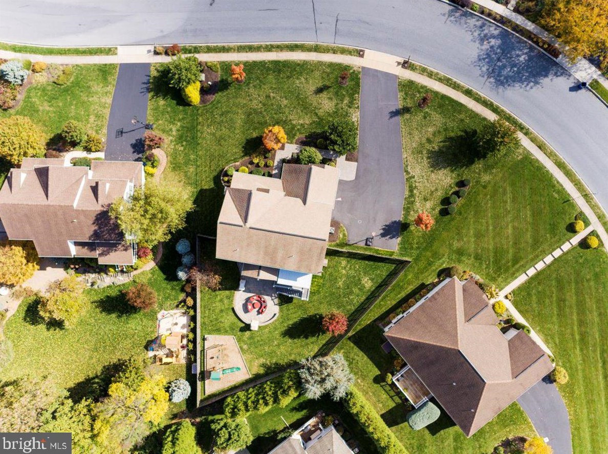 129 Herington Dr, Reading PA 19608-9067 exterior