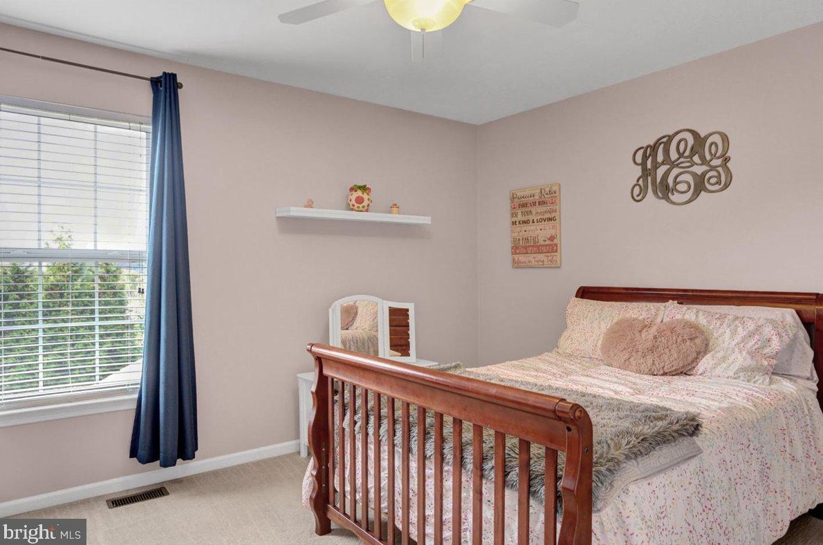 129 Herington Dr, Reading PA 19608-9067 exterior