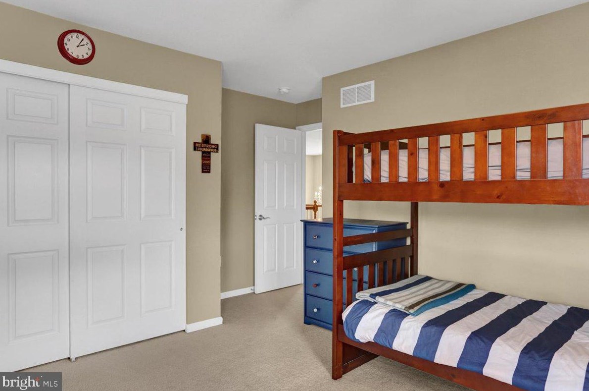 129 Herington Dr, Reading PA 19608-9067 exterior