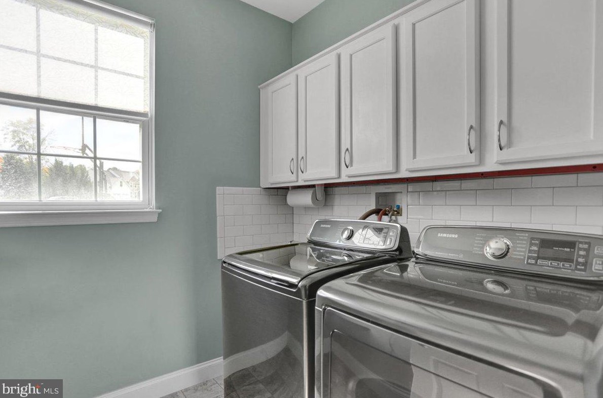 129 Herington Dr, Reading PA 19608-9067 exterior