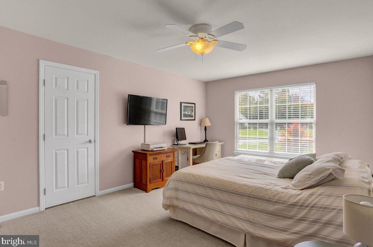 129 Herington Dr, Reading PA 19608-9067 exterior