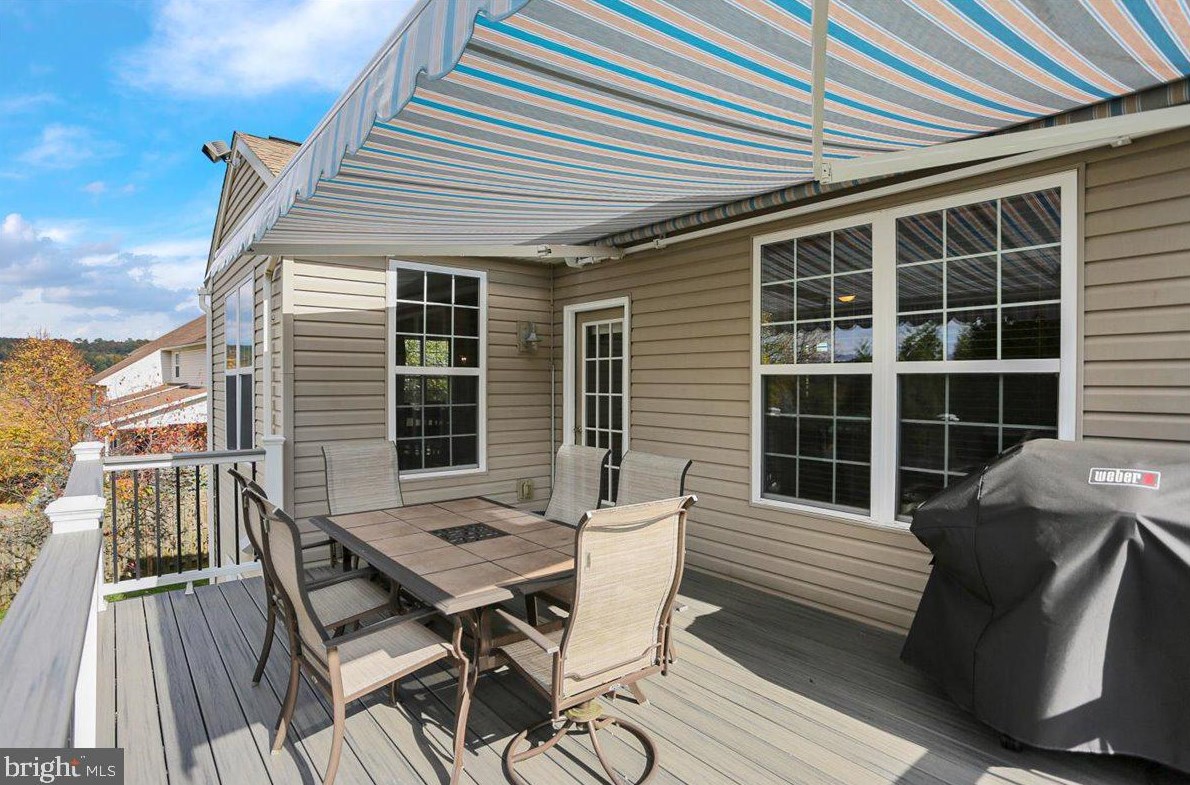 129 Herington Dr, Reading PA 19608-9067 exterior