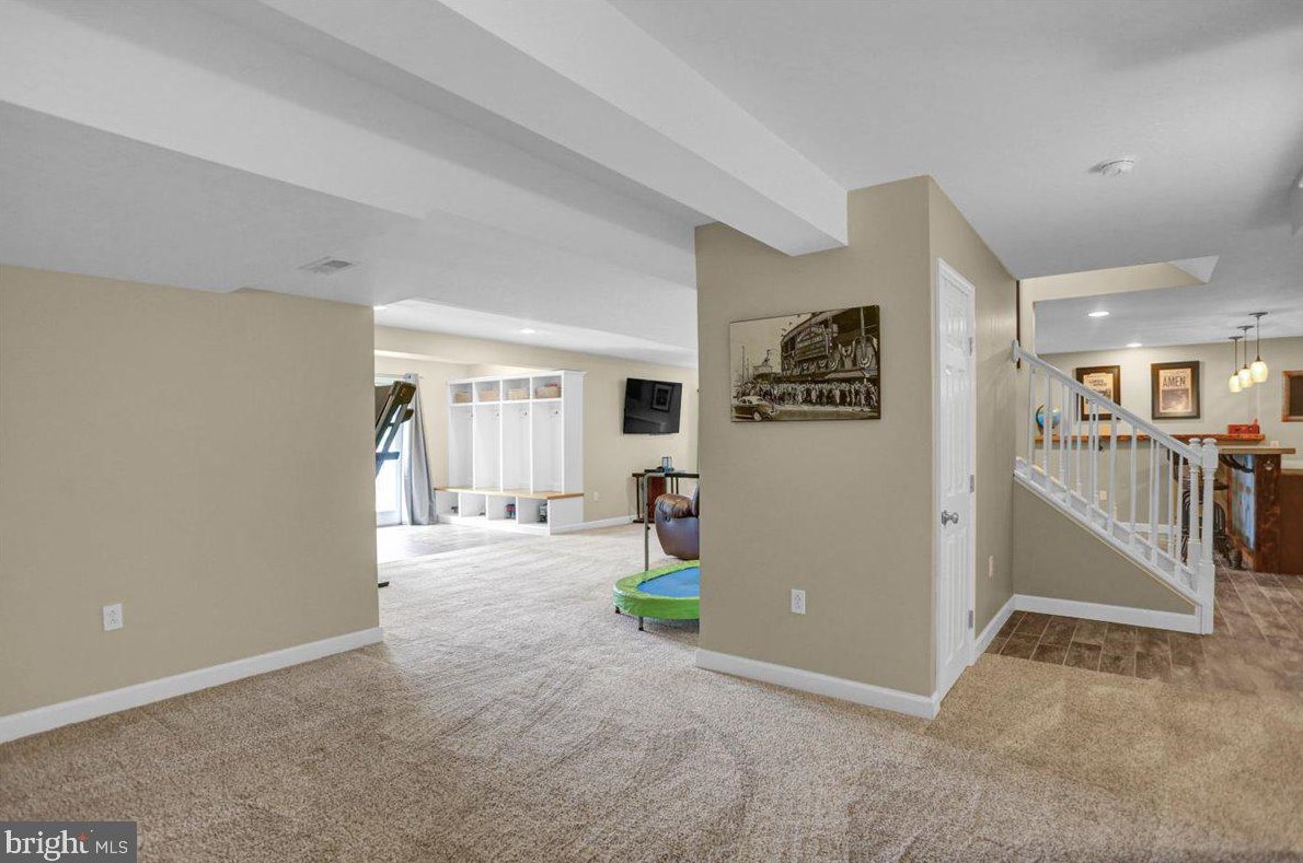 129 Herington Dr, Reading PA 19608-9067 exterior