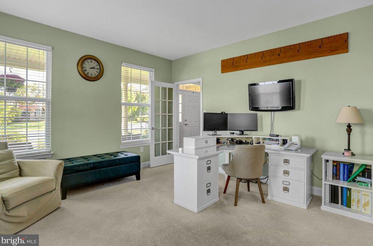 129 Herington Dr, Reading PA 19608-9067 exterior