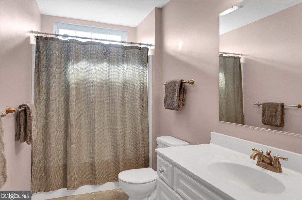 129 Herington Dr, Reading PA 19608-9067 exterior