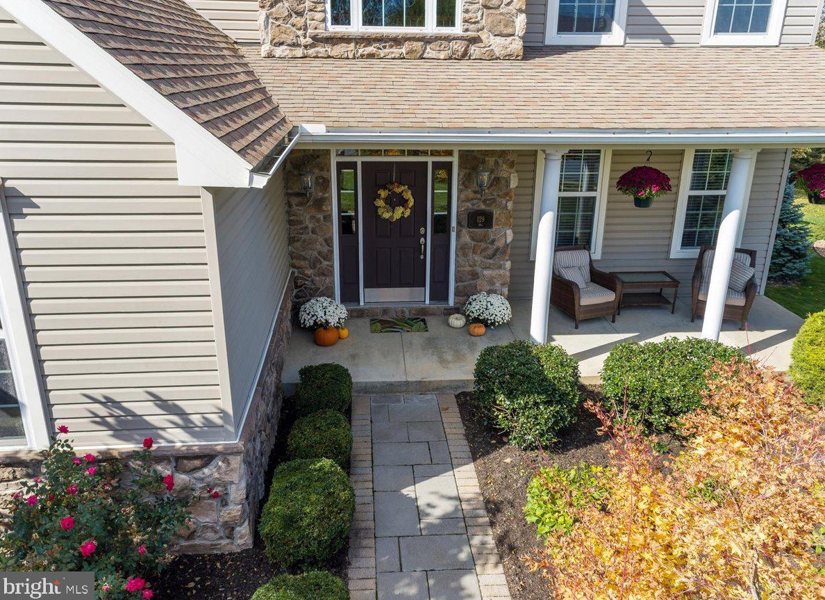 129 Herington Dr, Reading PA 19608-9067 exterior