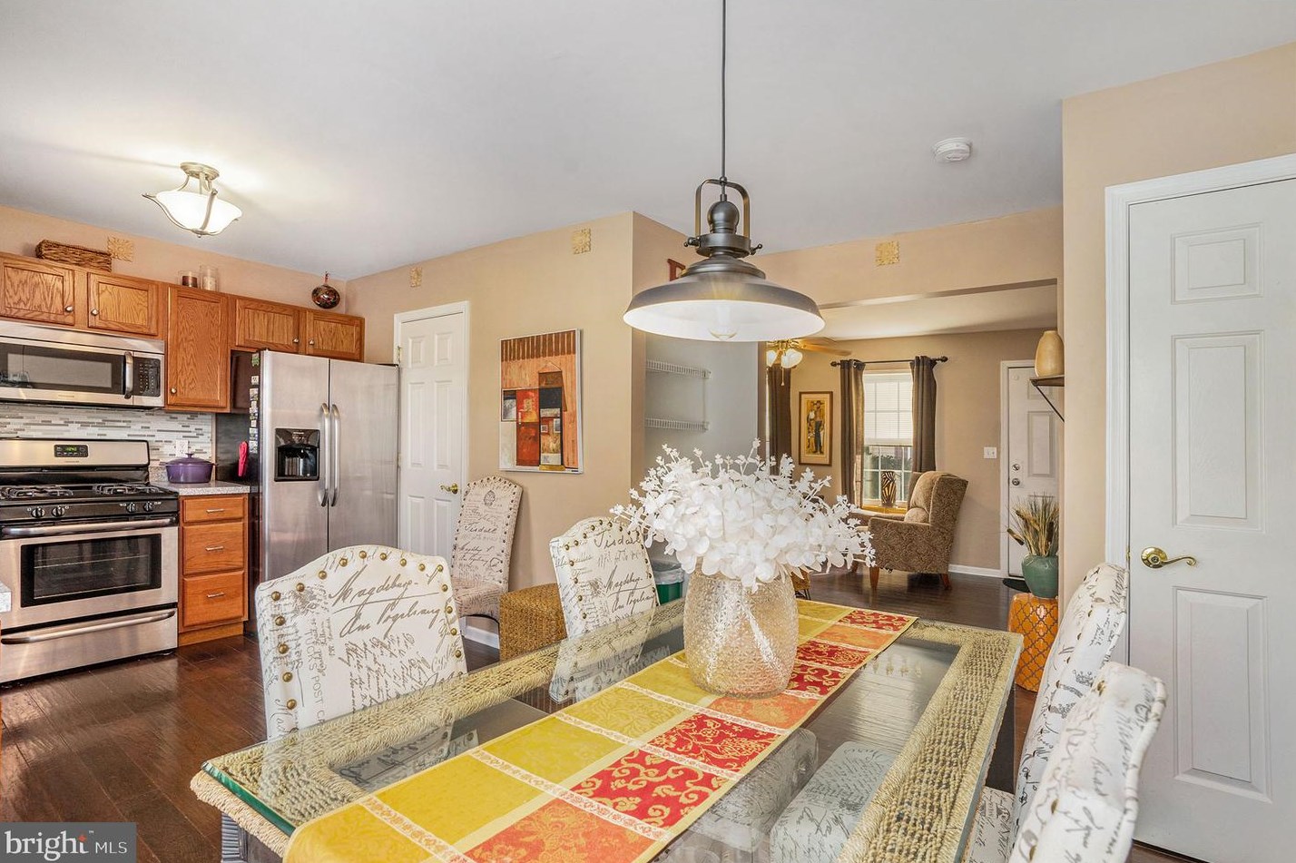 8 Weiser Ct, Womelsdorf PA  19567-1437 exterior