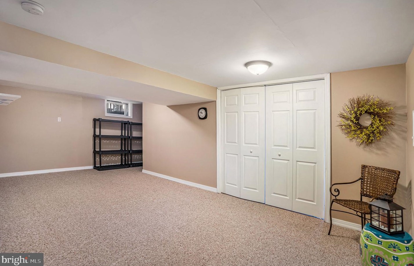 8 Weiser Ct, Womelsdorf PA  19567-1437 exterior