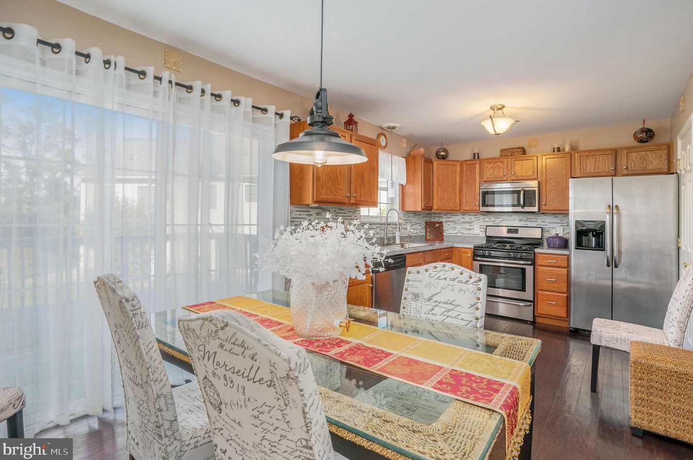 8 Weiser Ct, Womelsdorf PA  19567-1437 exterior