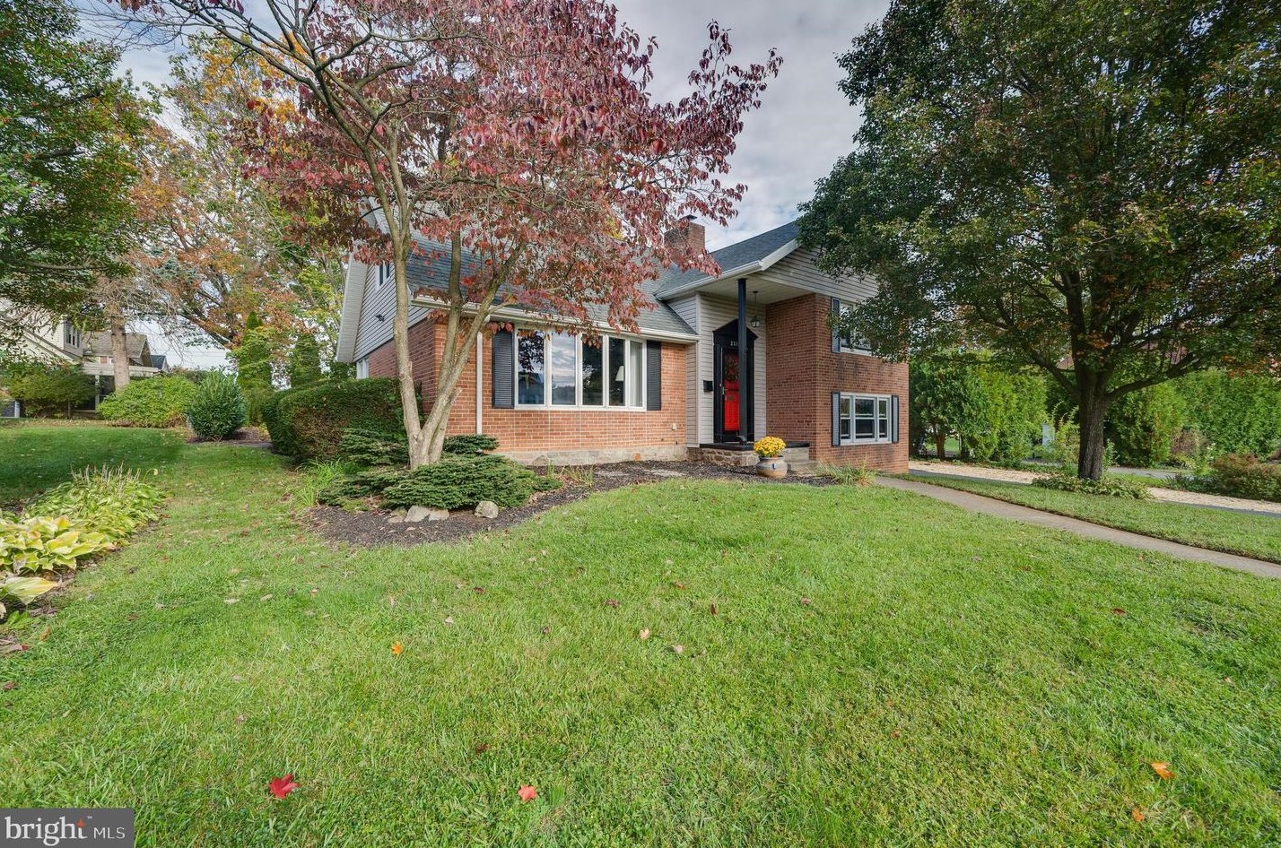 2311 Wassner Dr, Reading, PA 19609-1234