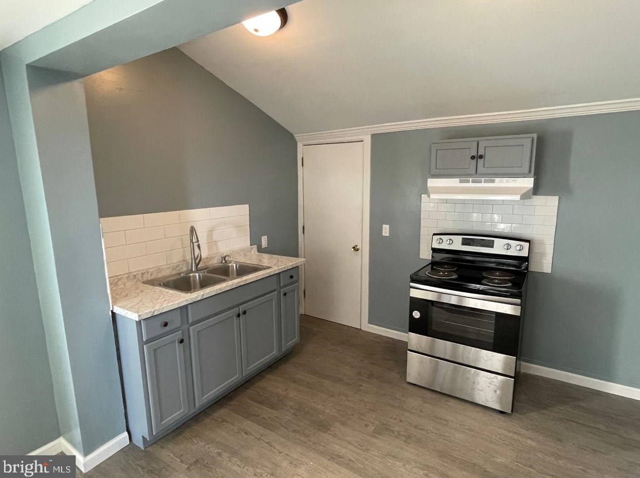 3015 Kutztown Rd, Reading PA  19605-2658 exterior