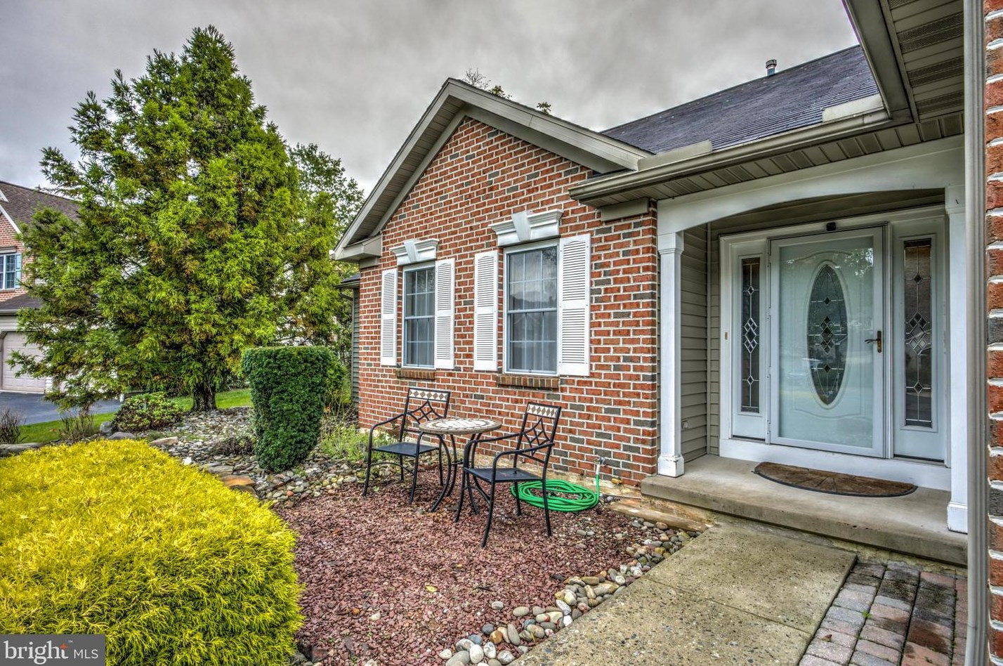 440 Wingspread Ct, Reading, PA 19606-9082