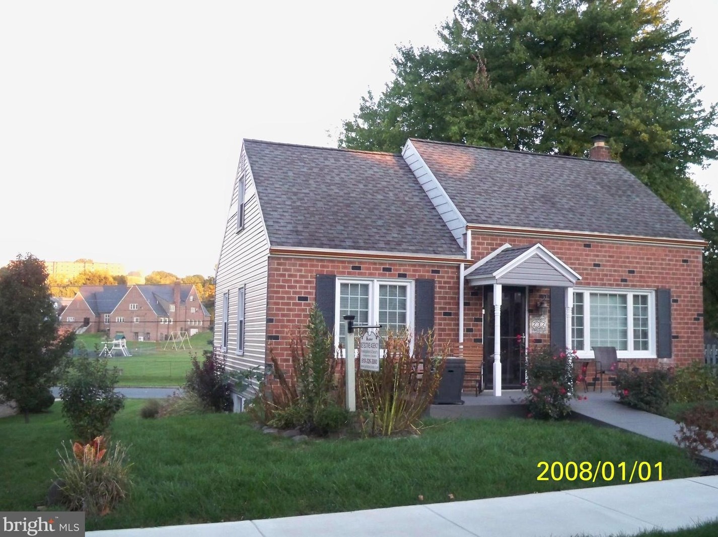 232 Beverly Pl, Reading, PA 19611-1806