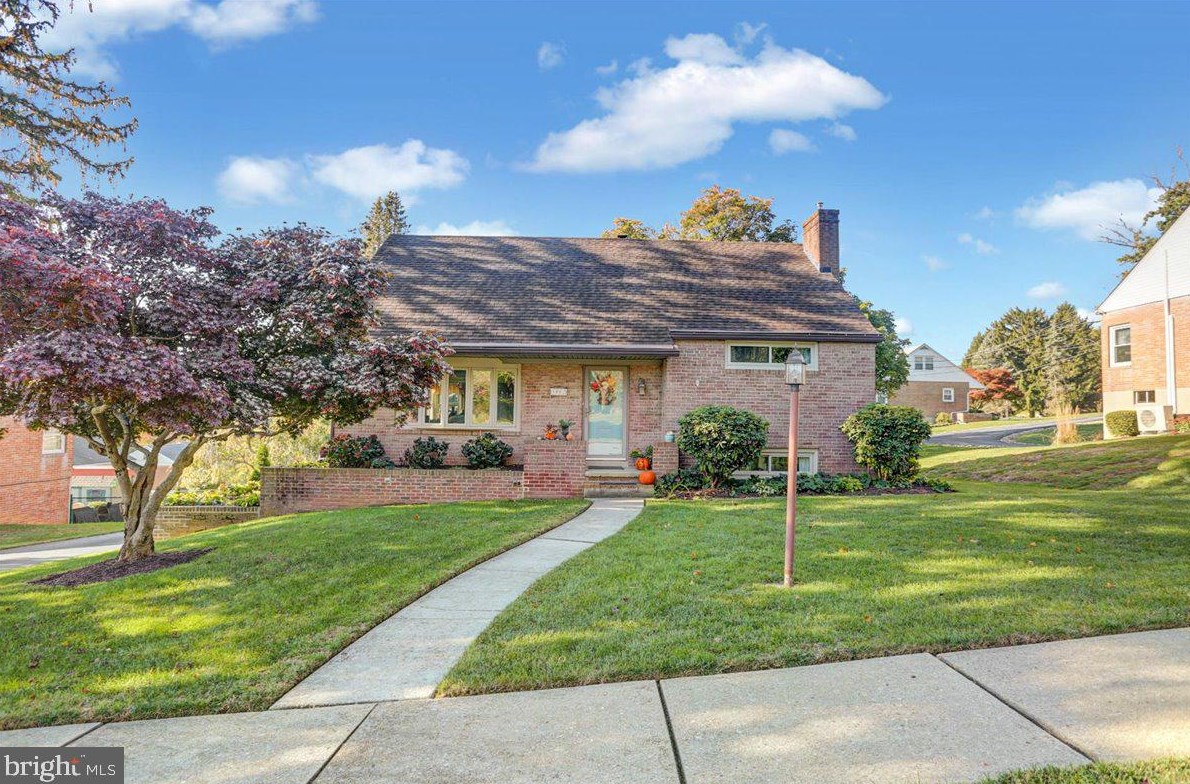 3802 Circle Ave, Reading, PA 19606-3014