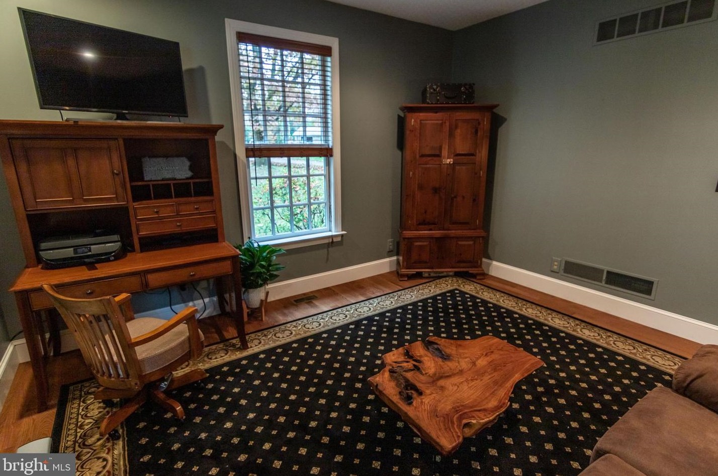 1215 Old Mill Rd, Reading PA  19610-2830 exterior