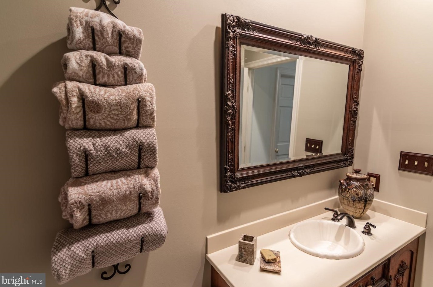 1215 Old Mill Rd, Reading PA  19610-2830 exterior