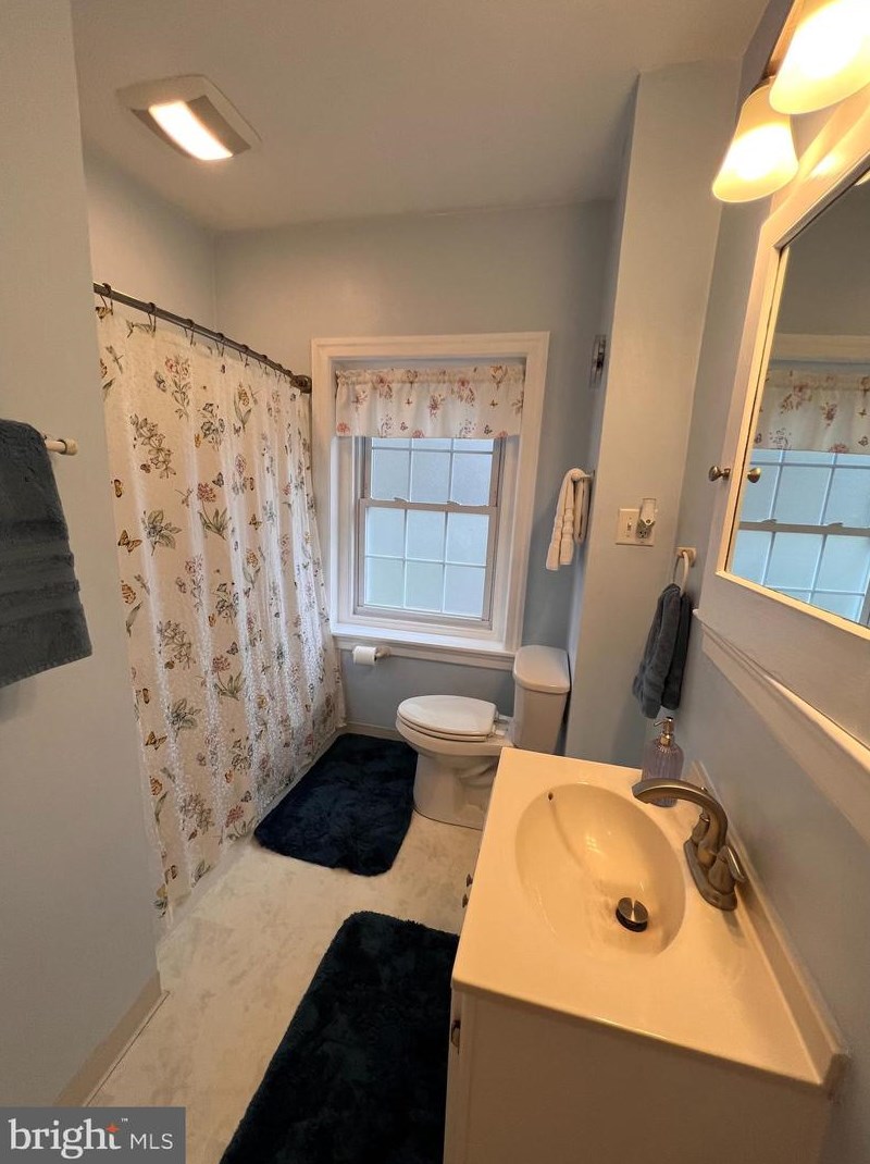 121 Park Rd, Reading PA  19610-3015 exterior