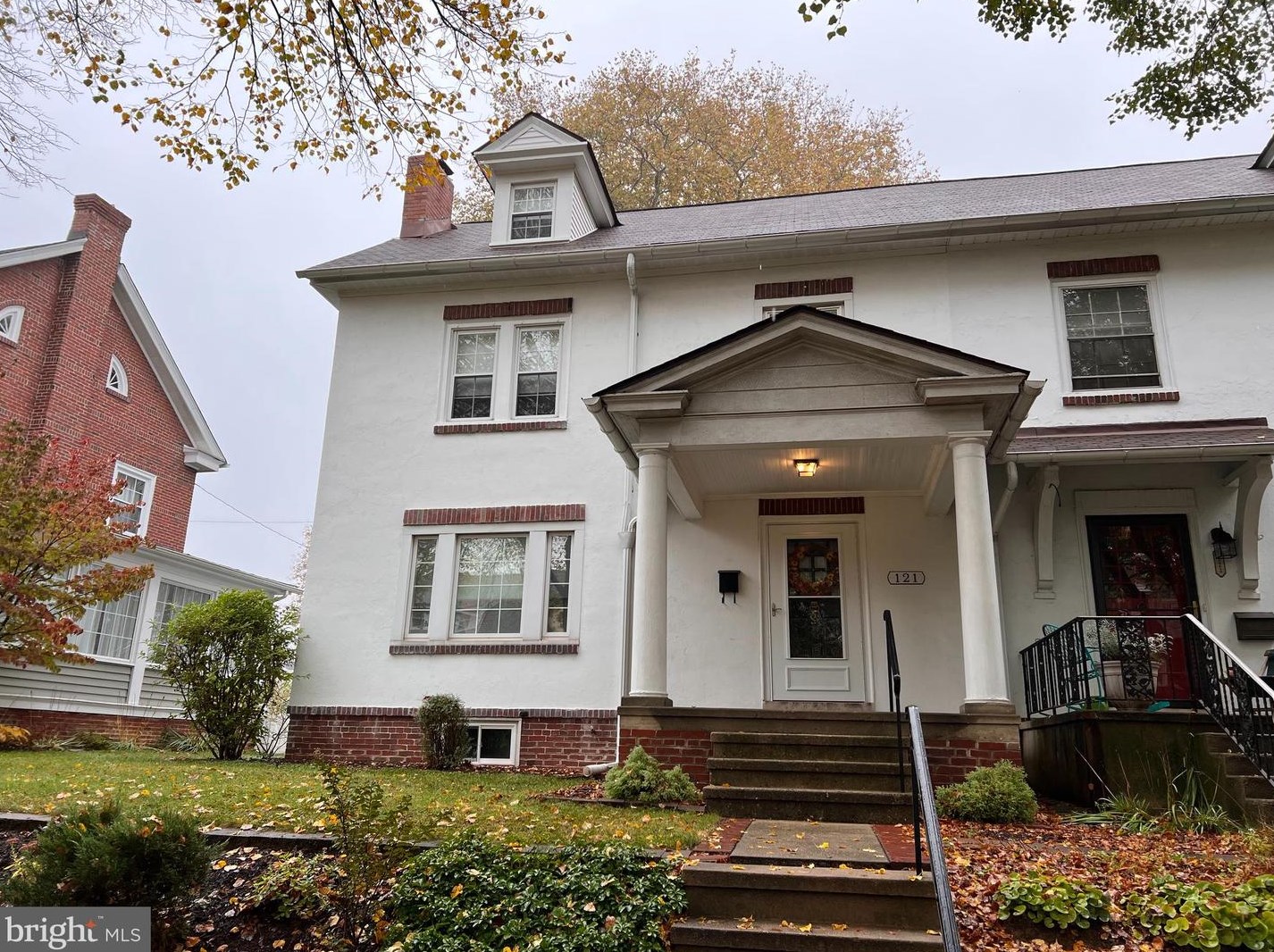 121 Park Rd, Reading PA  19610-3015 exterior