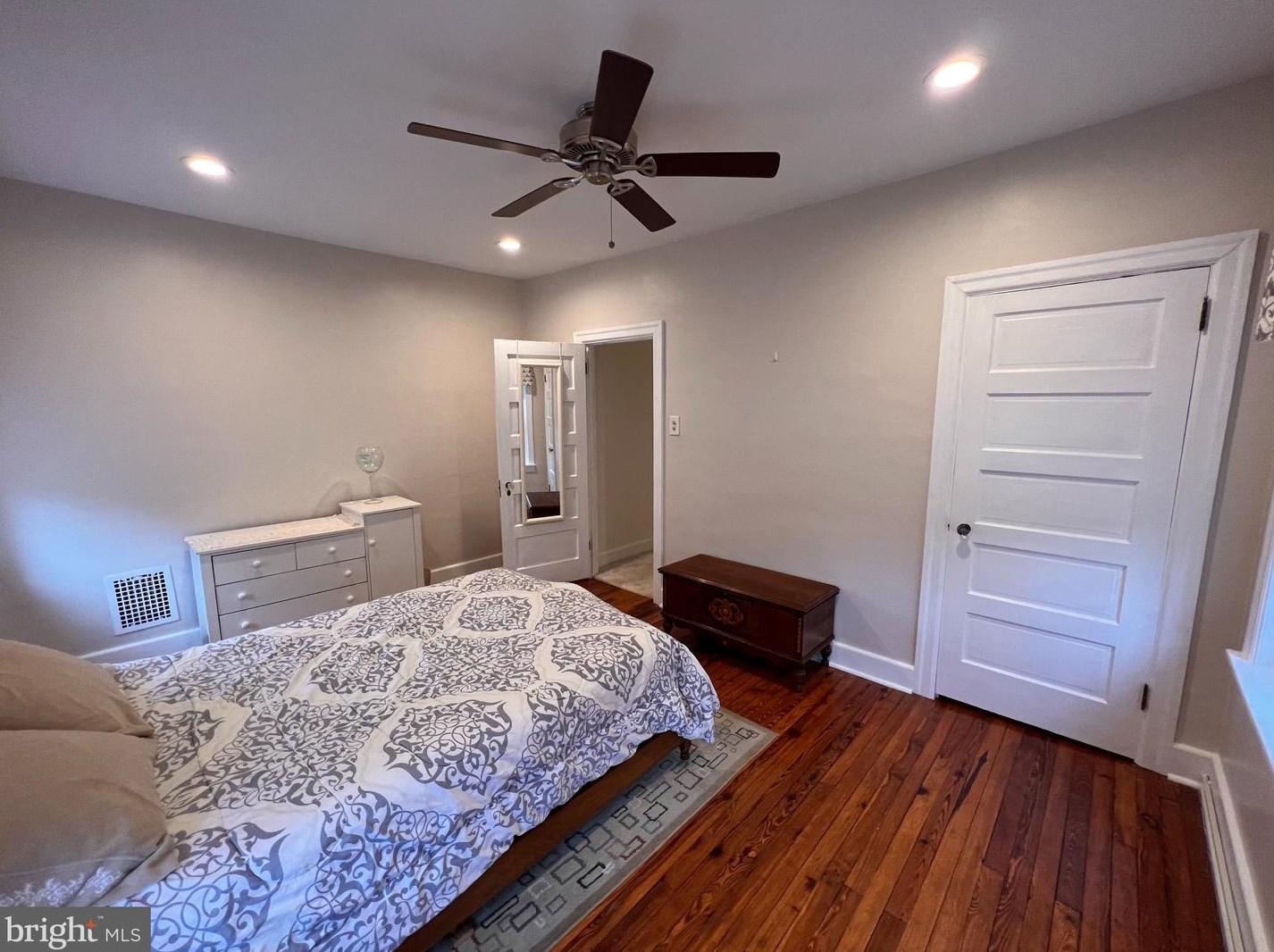 121 Park Rd, Reading PA  19610-3015 exterior