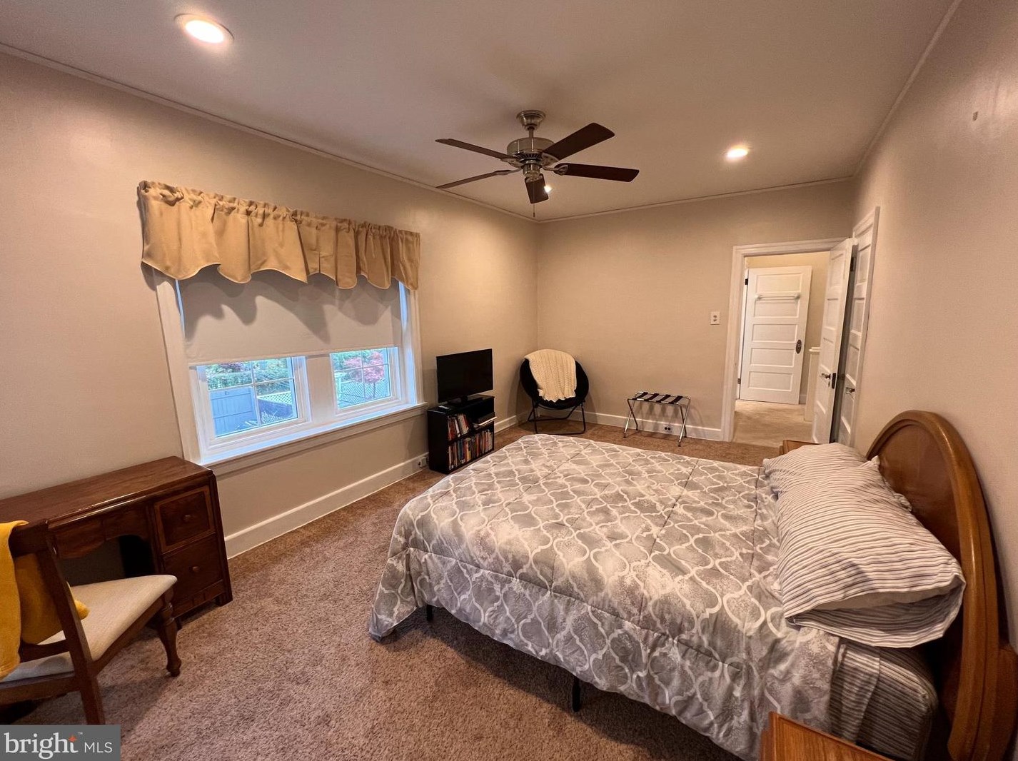 121 Park Rd, Reading PA  19610-3015 exterior