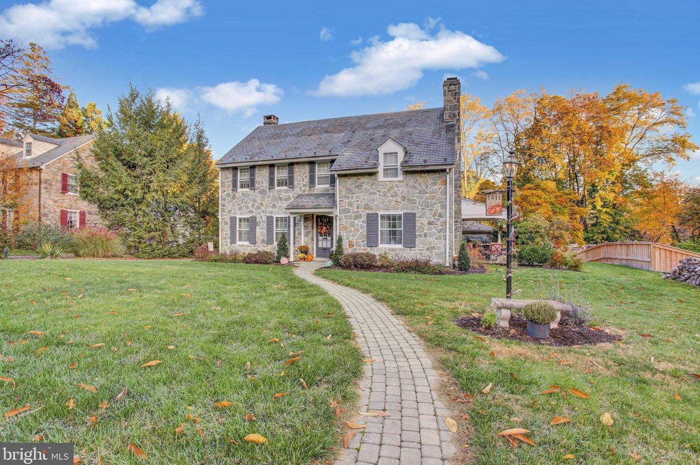 1411 Rose Virginia Rd, Reading, PA 19611-1737