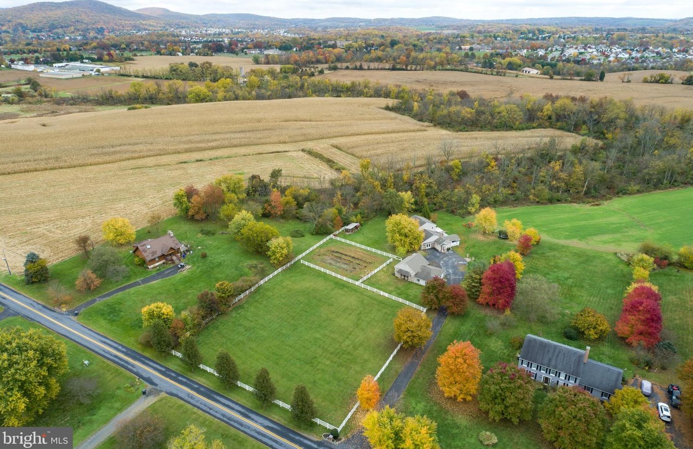 275 Geiger Rd, Douglassville, PA 19518-8952