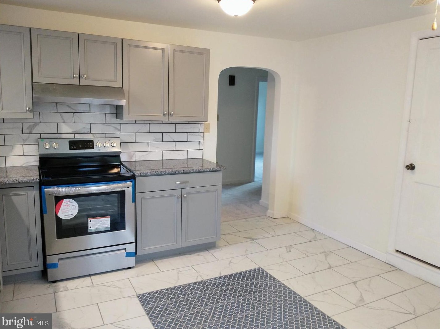 105 Monroe St, Reading PA  19605-3120 exterior