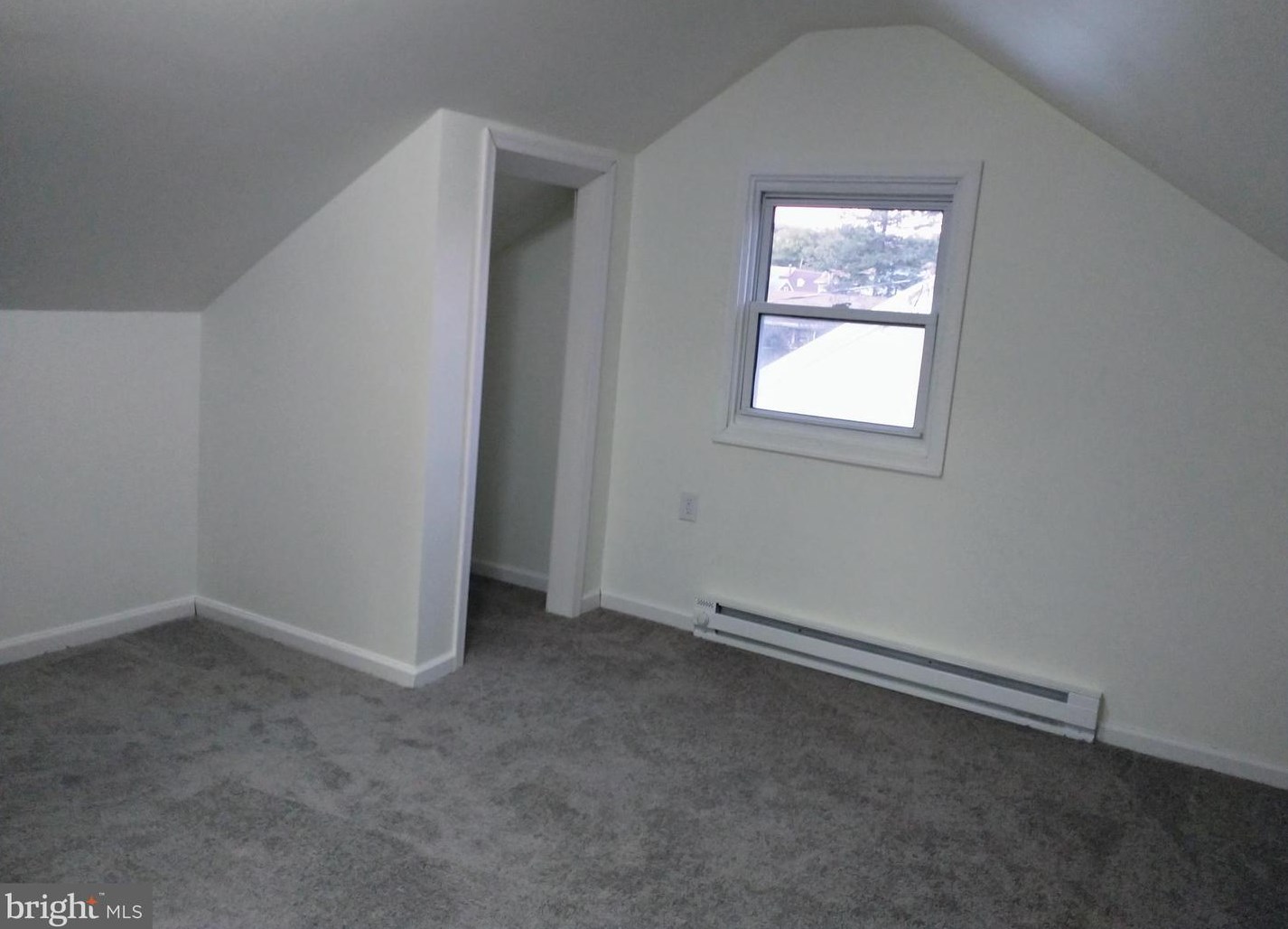 105 Monroe St, Reading PA  19605-3120 exterior