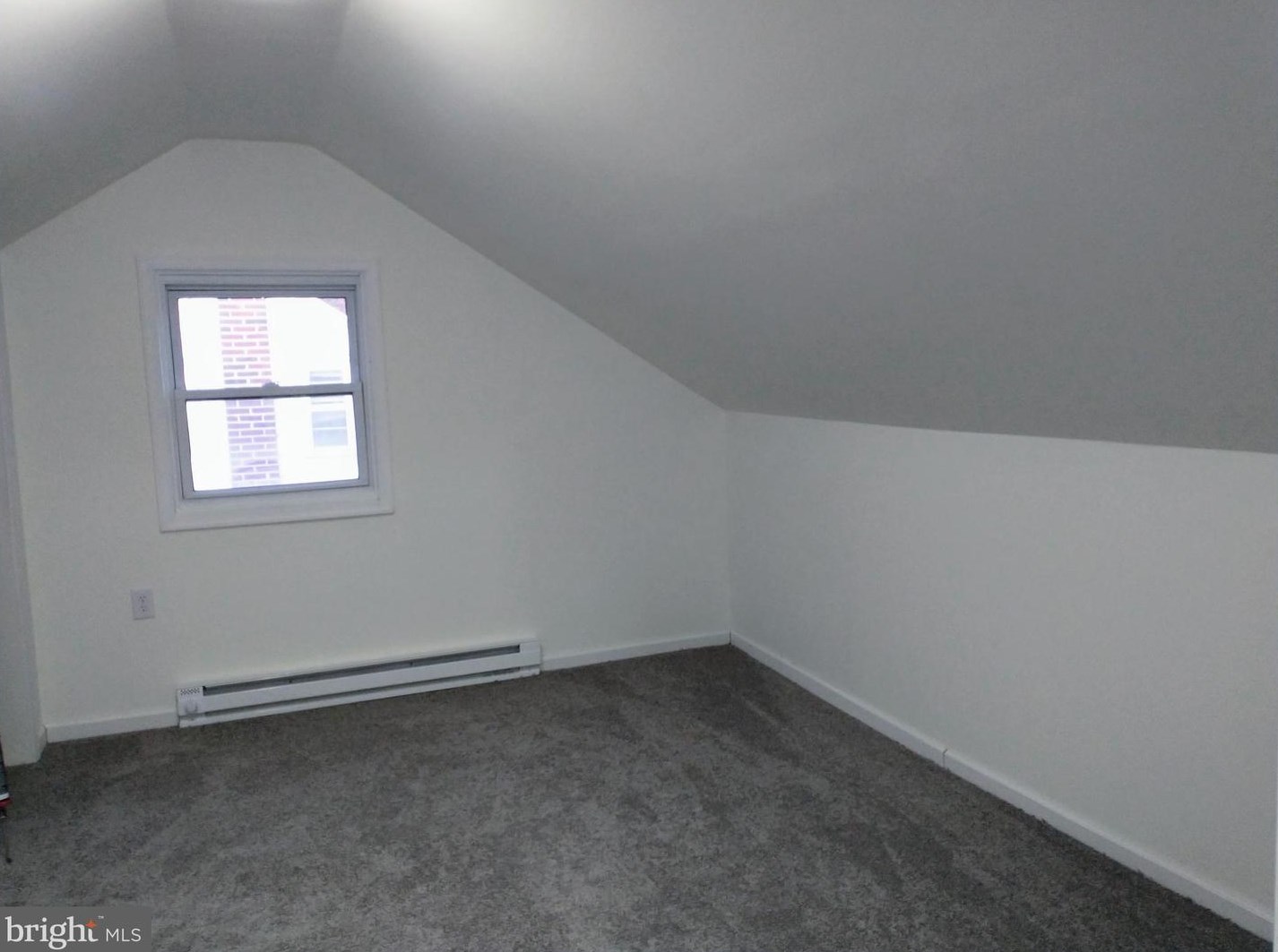 105 Monroe St, Reading PA  19605-3120 exterior