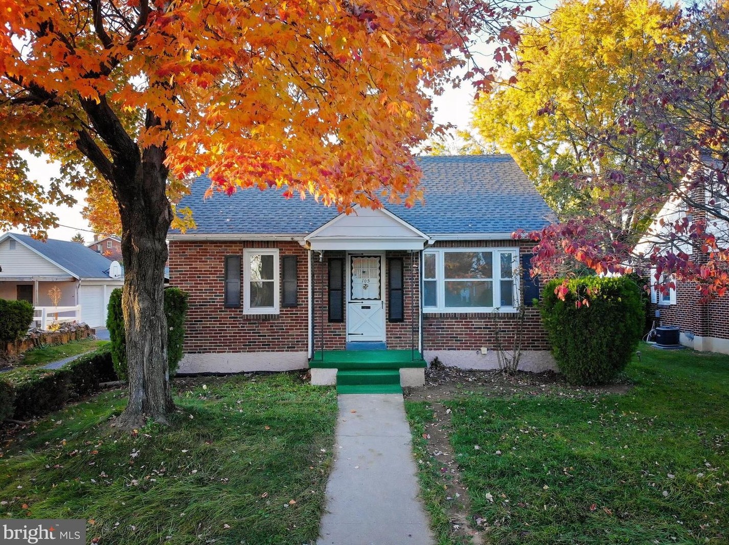 105 Monroe St, Reading PA  19605-3120 exterior