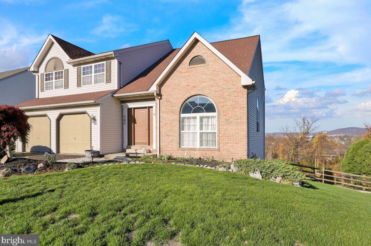 22 Rim View Ln, Reading, PA 19607-3009