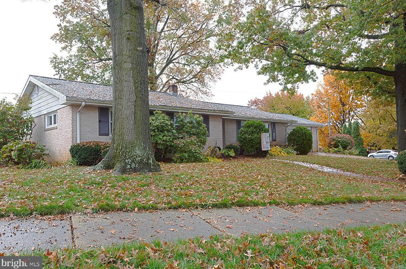118 Miller Dr, Reading, PA 19608-1250