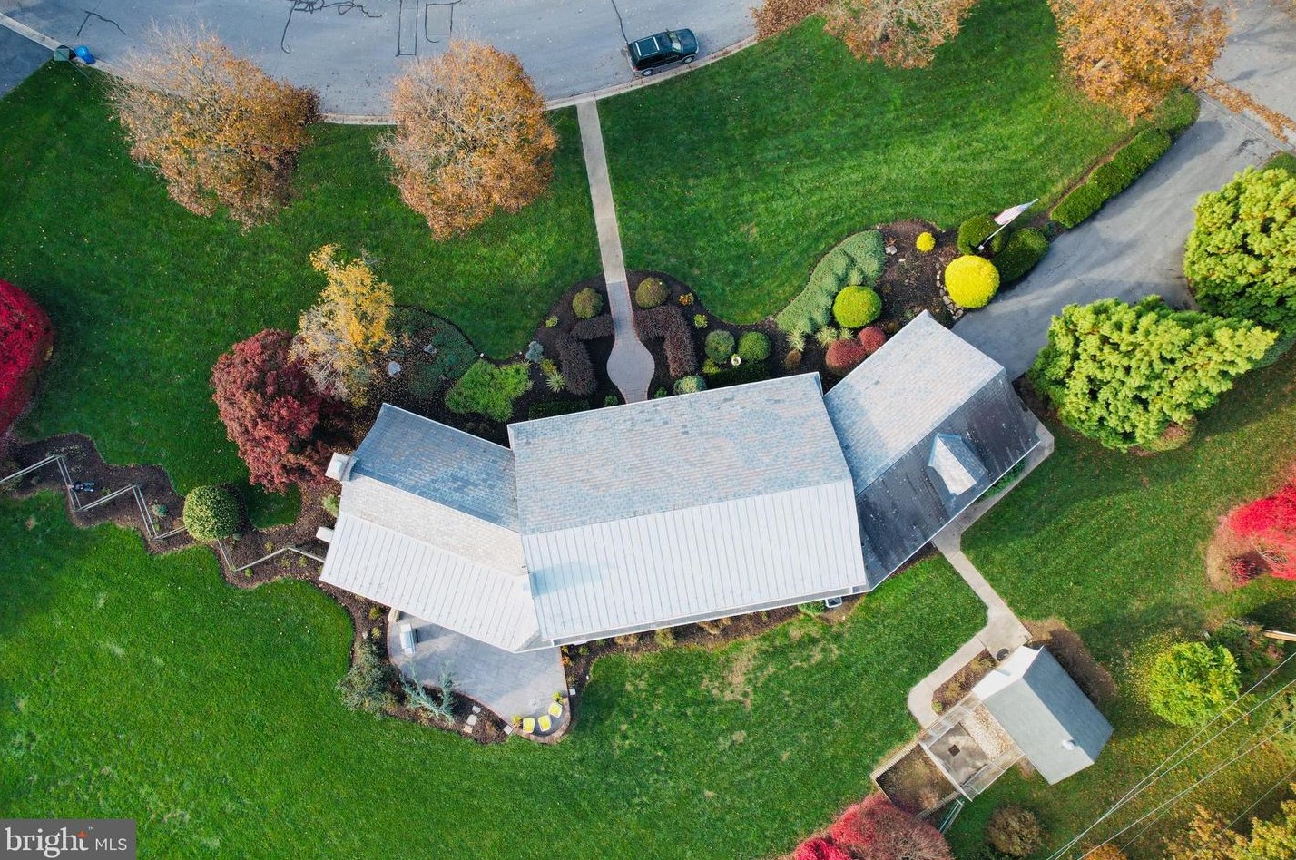 3243 Westview Dr, Reading, PA 19605-2144
