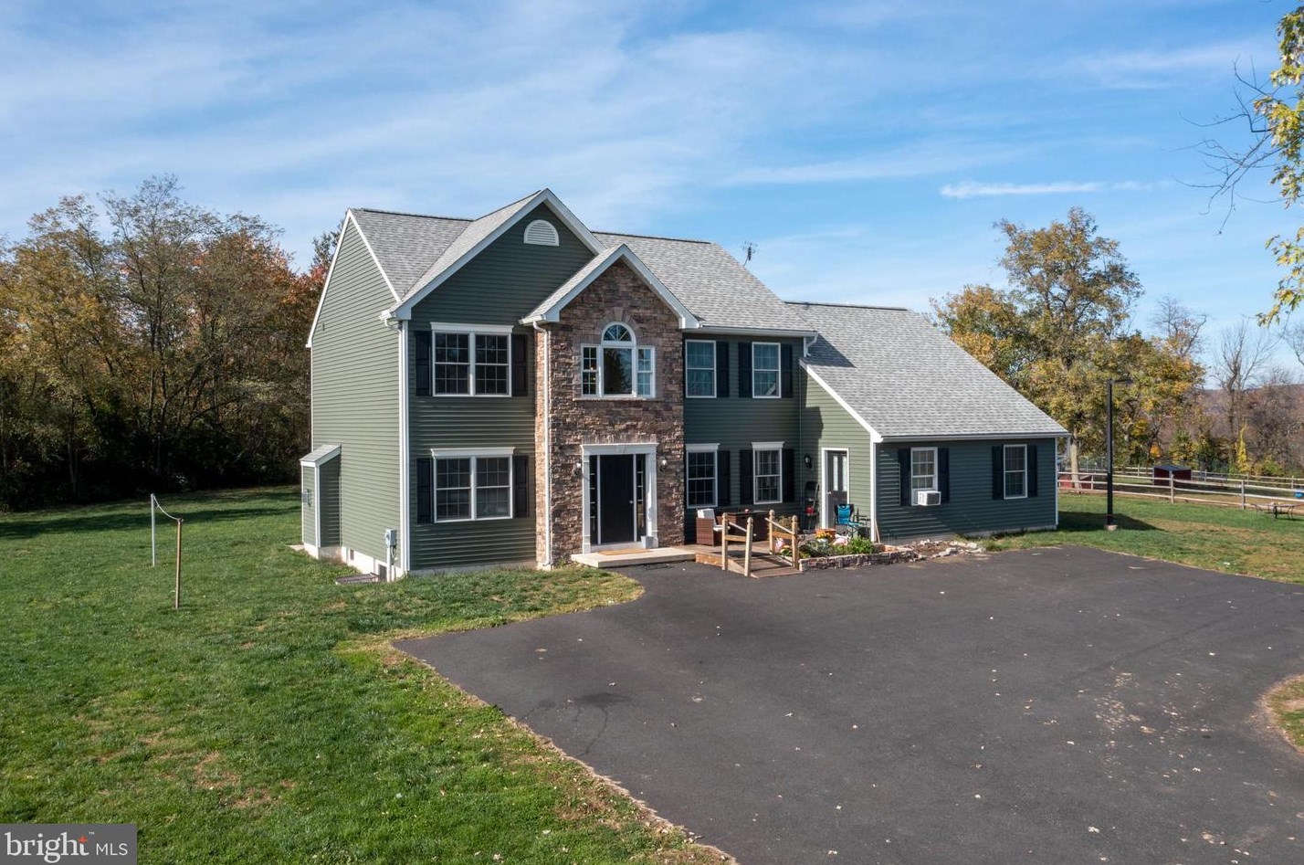 170 Colebrookdale Rd, Spangsville, PA 19512-7668