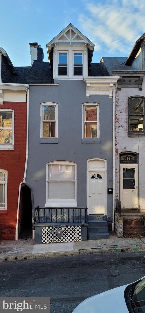 132 Pear St, Reading PA  19601-4026 exterior
