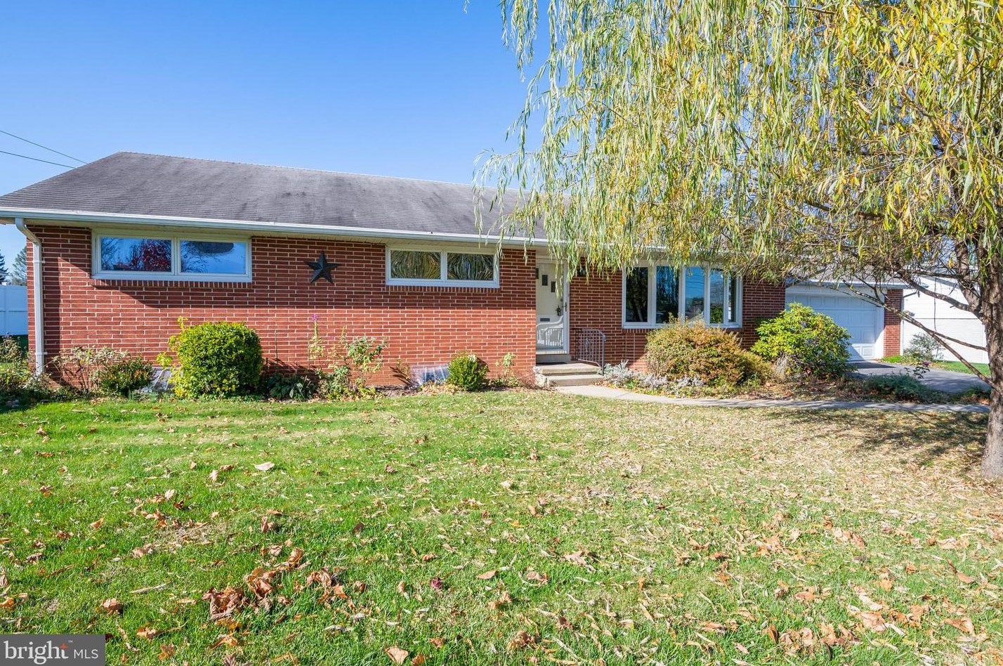 244 Beckley St, Wernersville, PA 19565-1506