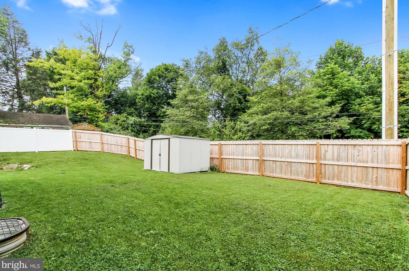 6 Beverly Ave, Reading PA  19607-1141 exterior